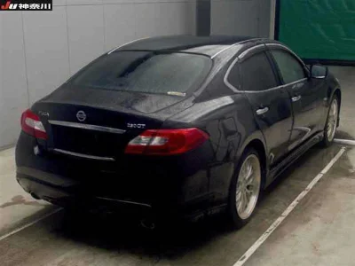 NISSAN FUGA