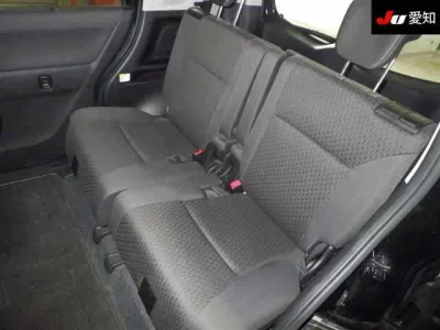 MITSUBISHI DELICA D2