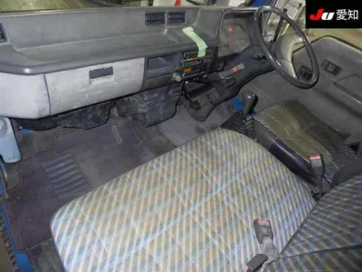 MITSUBISHI CANTER
