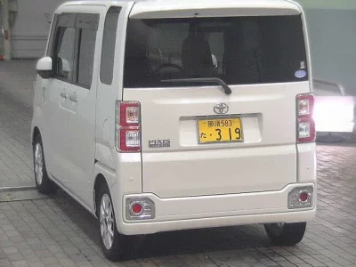 TOYOTA PIXIS MEGA