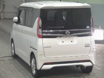 NISSAN ROOX