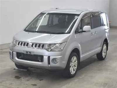 MITSUBISHI DELICA D5