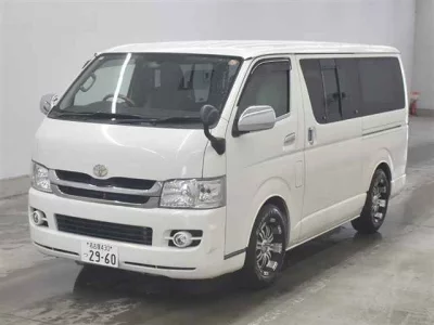 TOYOTA REGIUS VAN