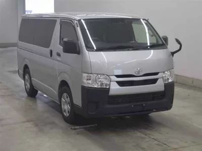 TOYOTA HIACE VAN