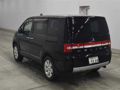 MITSUBISHI DELICA D5