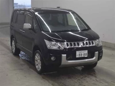 MITSUBISHI DELICA D5