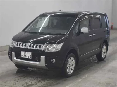 MITSUBISHI DELICA D5