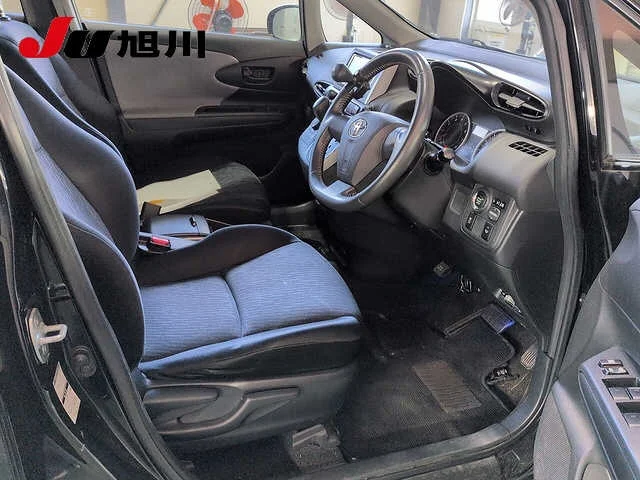 Toyota Wish  с аукциона в Японии