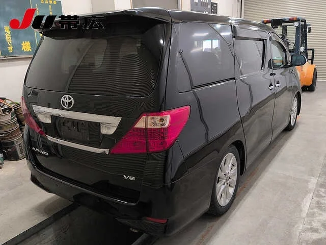 Toyota Alphard  с аукциона в Японии