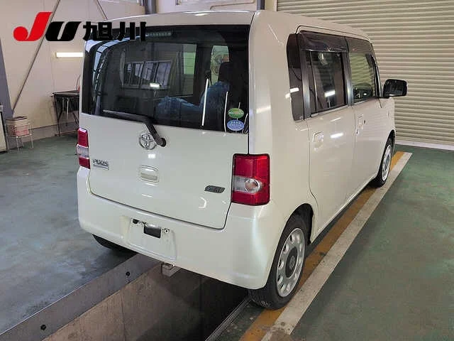 Toyota Pixis Space  с аукциона в Японии