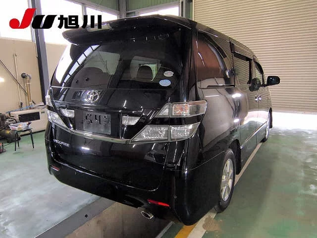 Toyota Vellfire  с аукциона в Японии
