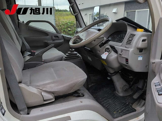 Toyota Dyna  с аукциона в Японии