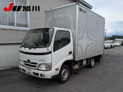 TOYOTA DYNA