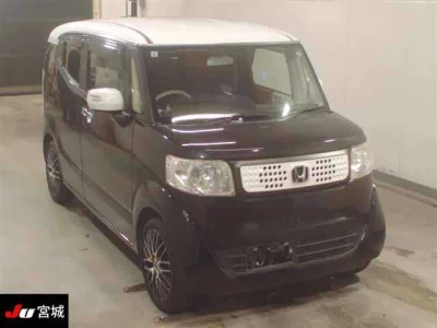 HONDA N BOX SLASH