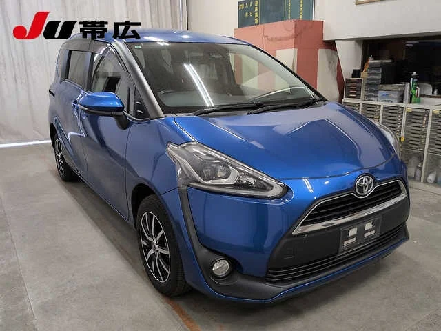 Toyota Sienta  с аукциона в Японии