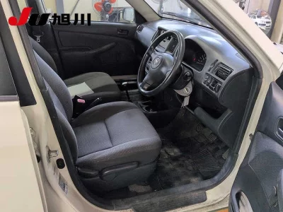 TOYOTA SUCCEED