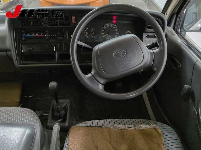 Toyota HiAce Van  с аукциона в Японии
