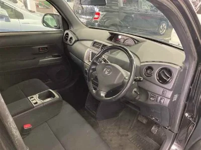 TOYOTA BB