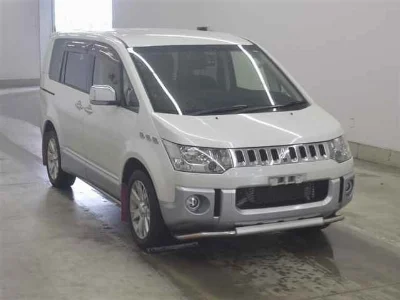 Mitsubishi DELICA D5