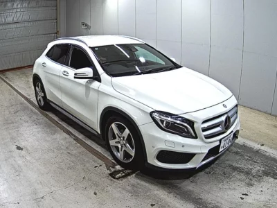 MERCEDES BENZ GLA