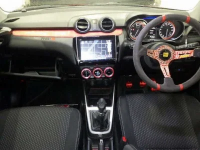 SUZUKI SWIFT
