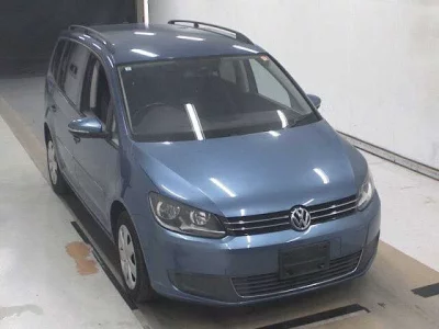 VOLKSWAGEN GOLF TOURAN