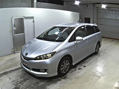 TOYOTA WISH