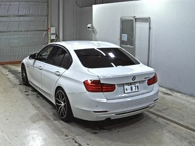 BMW 3 SERIES
