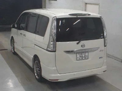 NISSAN SERENA