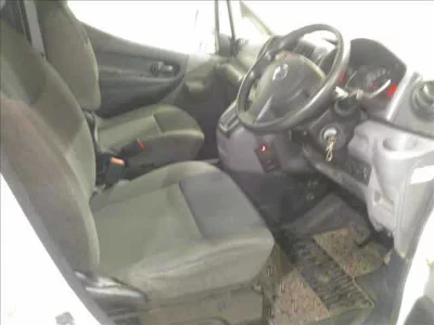 NISSAN NV200