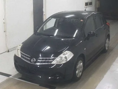 NISSAN TIIDA