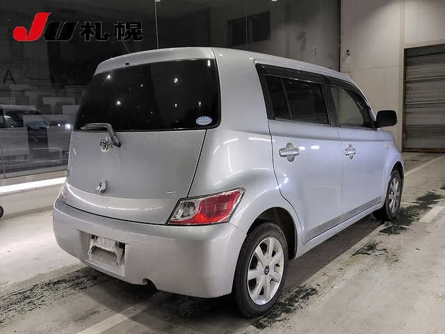 Toyota bB  с аукциона в Японии