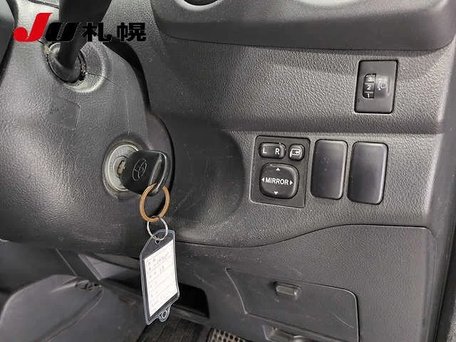 Toyota bB  с аукциона в Японии