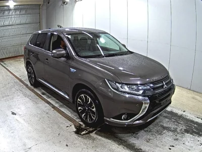 MITSUBISHI OUTLANDER PHEV