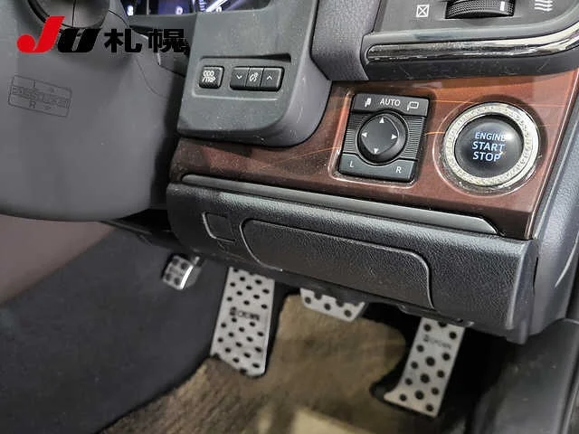 Toyota Crown  с аукциона в Японии