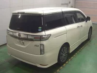 Цена авто Nissan Elgrand с аукционов Японии, номер кузова TNE52, пробег 185 000, оценка 6