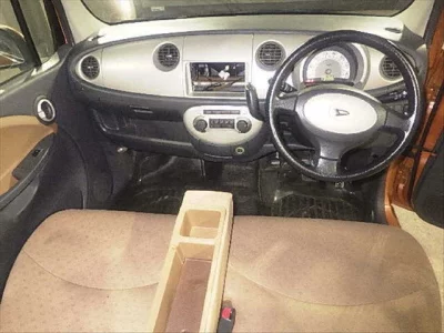DAIHATSU MOVE LATTE