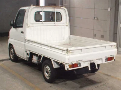 NISSAN CLIPPER