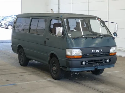 TOYOTA HIACE