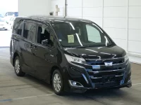 Цена авто Toyota Noah с аукционов Японии, номер кузова ZWR80G, пробег 94 000, оценка 2