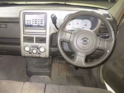 NISSAN CUBE