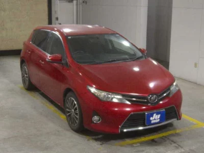 TOYOTA AURIS