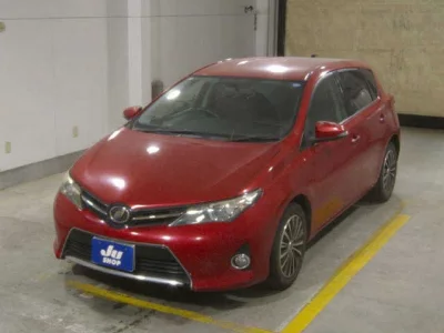 TOYOTA AURIS