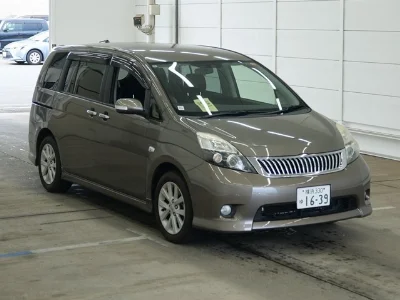 TOYOTA ISIS