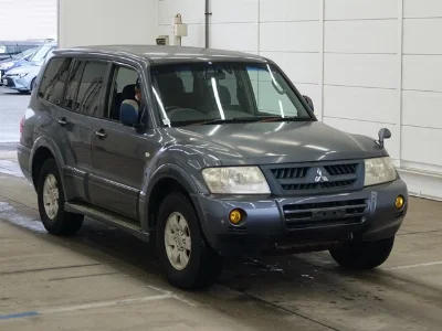MITSUBISHI PAJERO