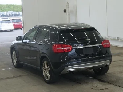 MERCEDES BENZ GLA