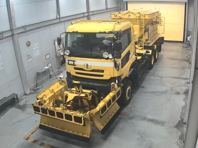 NISSAN UD