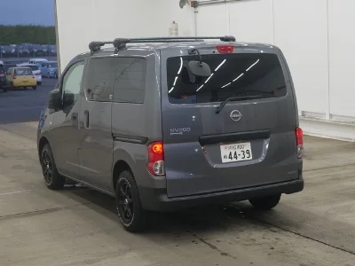 NISSAN NV200