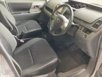 Цена авто Toyota Voxy с аукционов Японии, номер кузова ZRR70W, пробег 150 000, оценка 7