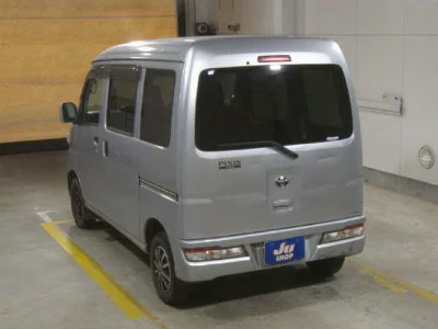 TOYOTA PIXIS VAN